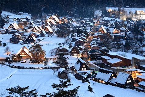 飛騨高山 雪 いつから 雪景色の魅力とその影響