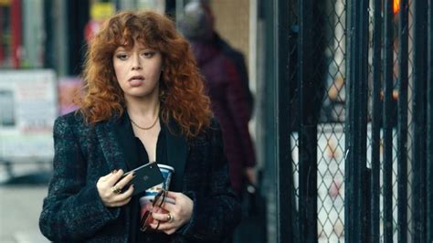 Russian Doll: Một vòng lặp thời gian kỳ lạ với sự tham gia của Natasha Lyonne