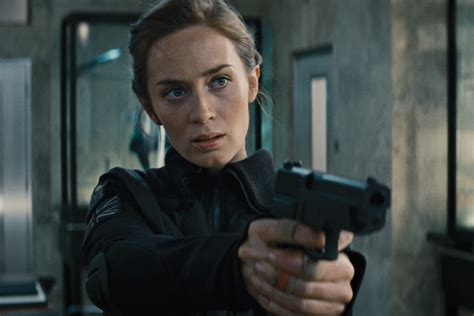 Sicario! A Gripping Thriller Featuring Emily Blunt and a Haunting Moral Dilemma!