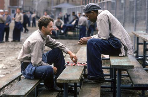 The Shawshank Redemption: một câu chuyện về hy vọng và sự kiên cường trong bức tường nhà tù!